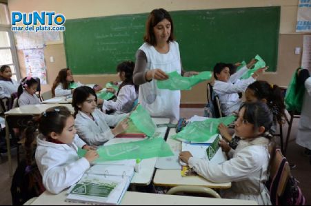 Alumnos recibieron material sobre la Separación de Residuos en Origen | 