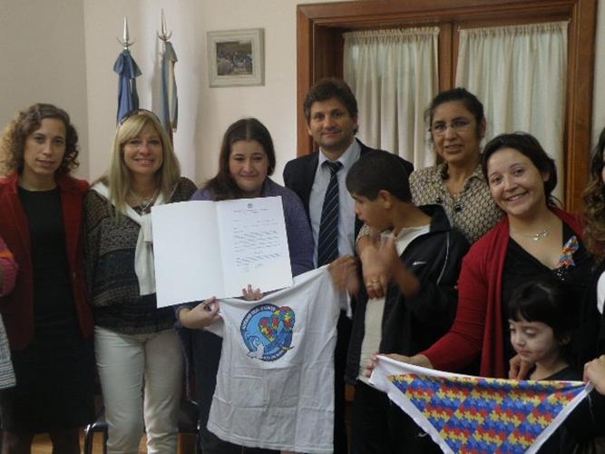 Autismo-TGD Padres Mar del Plata recibió una distinción del HCD | 