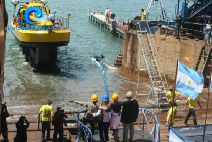 Botadura del semisumergible Yellow Submarine | 