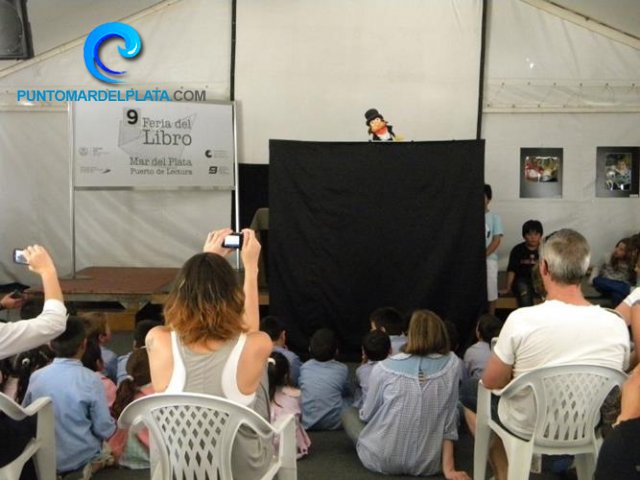 Otra intensa jornada en la Feria del Libro | 