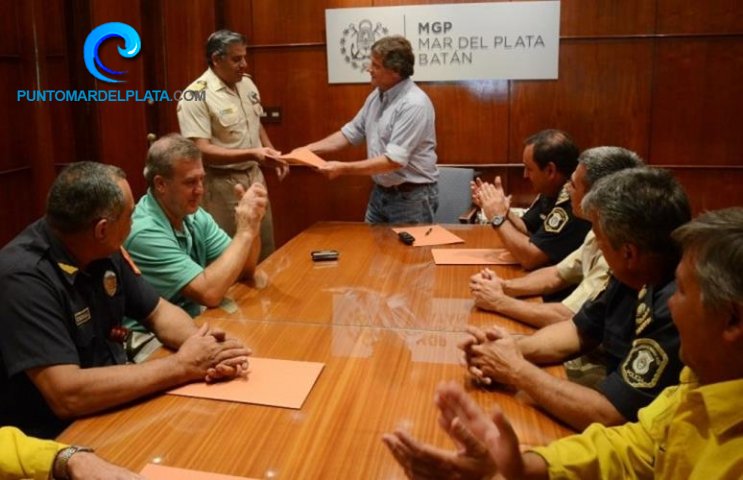 Agradecen a quienes intervinieron para detener el incendio en la Sierra de los Padres | 