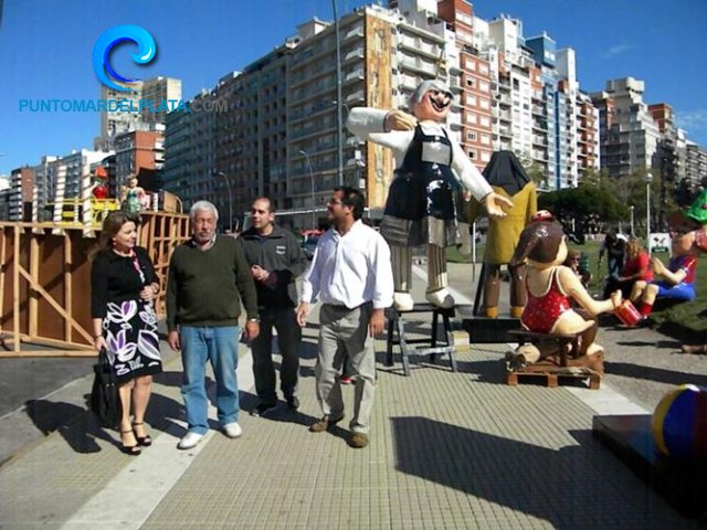 Comenzó a levantarse el monumento fallero | 