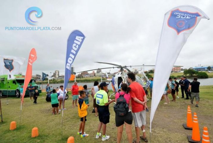 Turistas y policías comparten charlas y actividades en Punta Mogotes | 