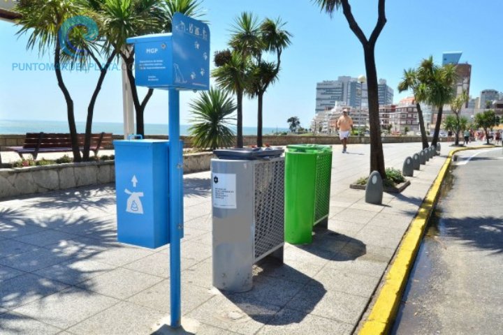 Aumentarán la cantidad de dispenser de bolsas para perros | 