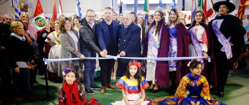 Comenzó la Feria de las Colectividades de Mar del Plata | 