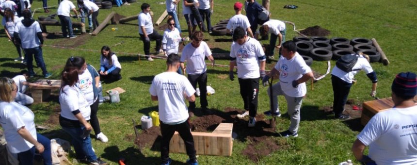 Juegos realizados con materiales recuperados en Plaza Italia | 