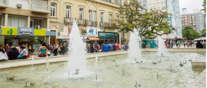 Reacondicionaron la fuente de agua de la Peatonal | 