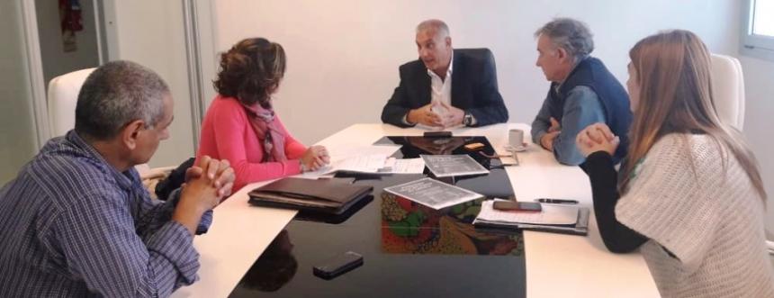 Luego de la prohibición del plástico en la playa viene la del cigarrillo en espacios públicos | 